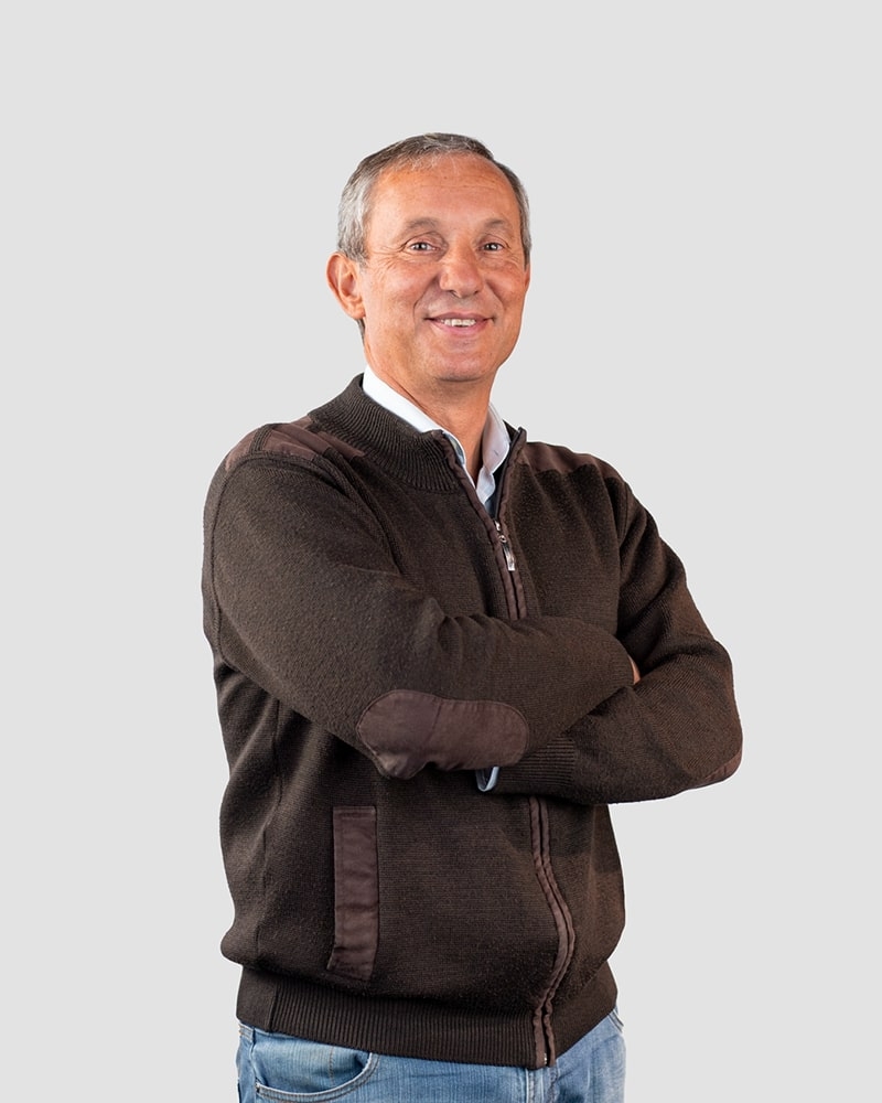 Dr. Óscar Neves